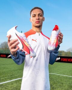 giay-da-bong-chinh-hang-puma-antony